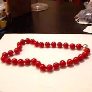 Shell pearl necklace.